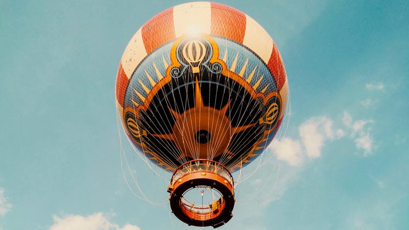 disneyland paris montgolfiere